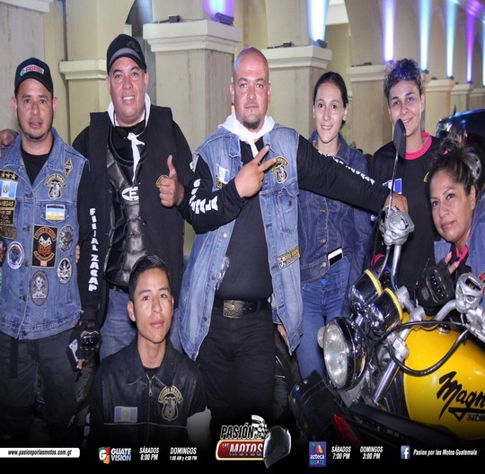 ZACAPA RECIBE A LAS CROMADAS MOTOCICLETAS