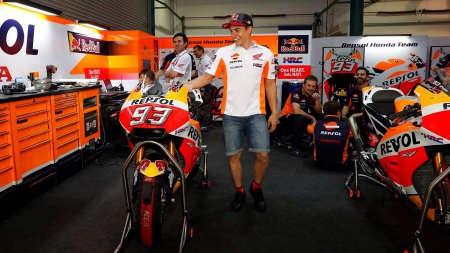 MARC MÁRQUEZ Y LOS LUBRICANTES REPSOL