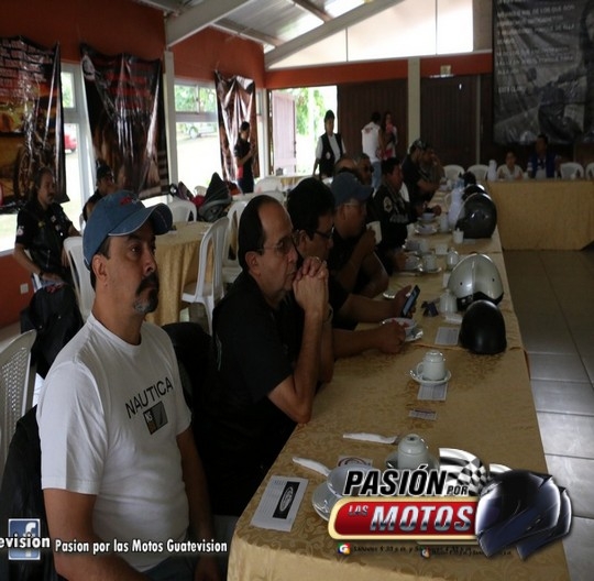 Desayuno ACDC Bikers- Curvas Peligrosas